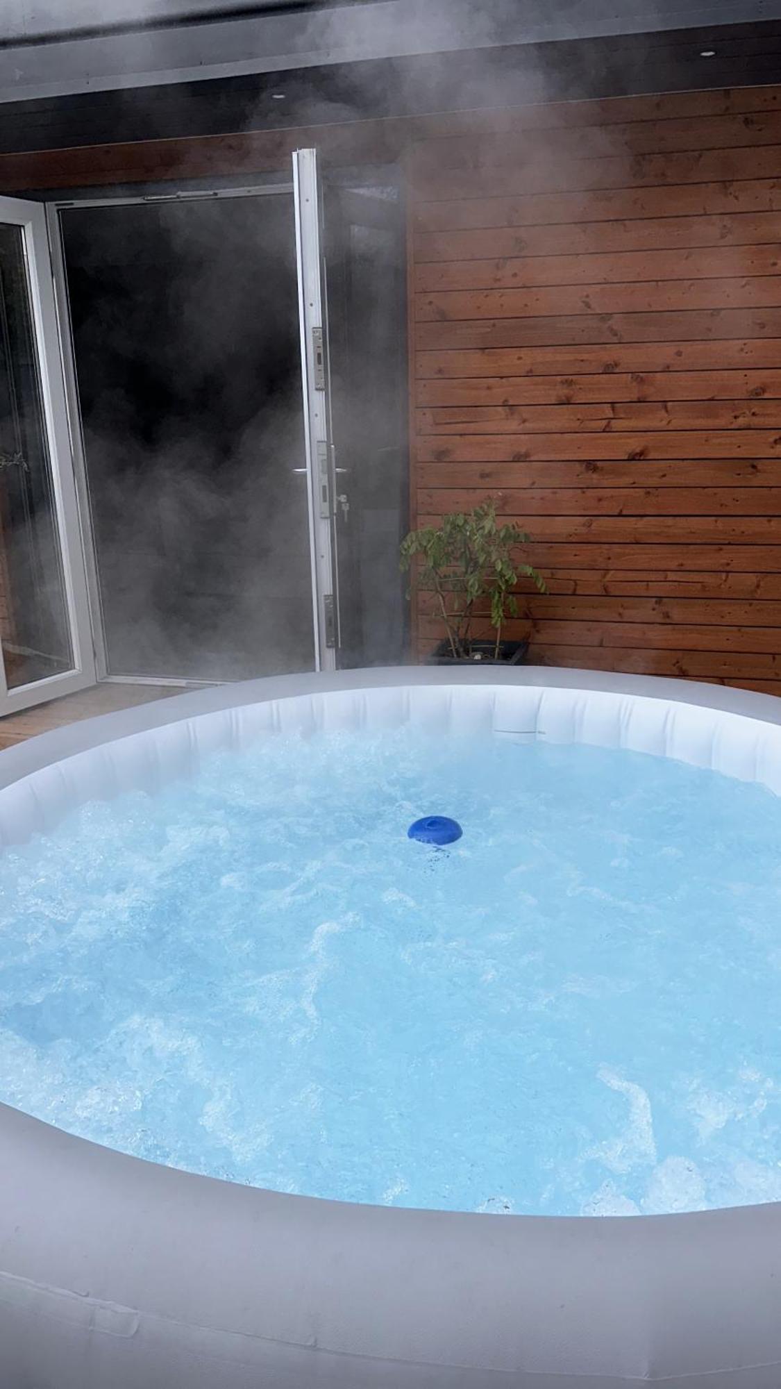 Modern Harrogate House Sleeps 10, Cinema Room & Hot Tub المظهر الخارجي الصورة